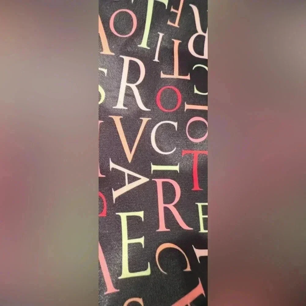 Victorias Secret | small logo tote bag.